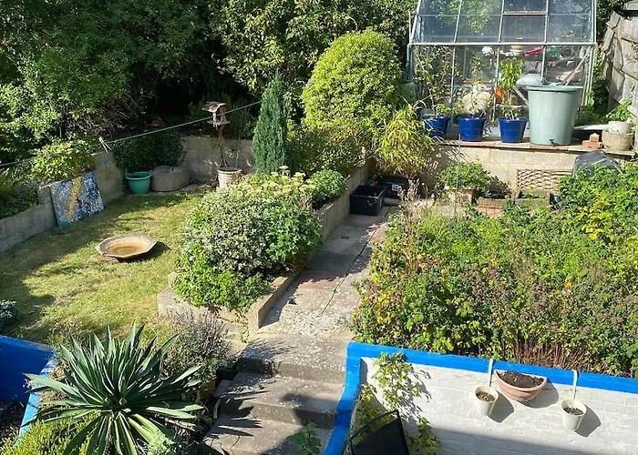2Bd Garden Hideaway In Lewes