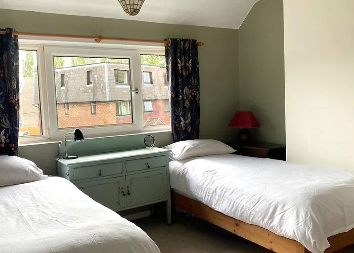 2Bd Garden Hideaway In Lewes