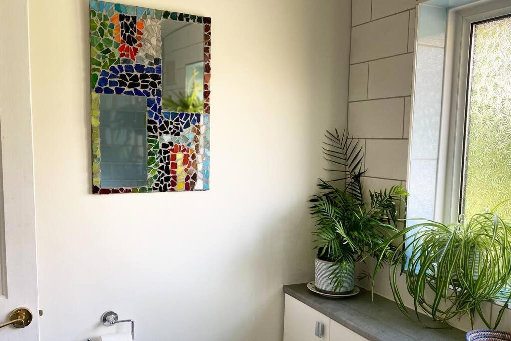 2bd Garden Hideaway In *