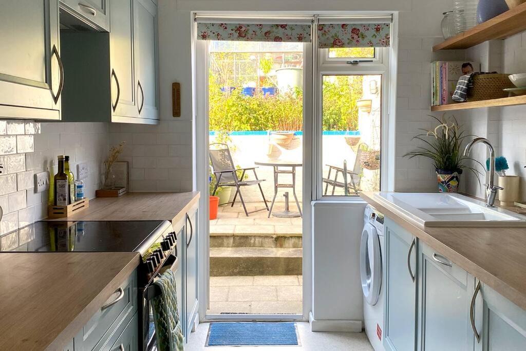 2bd Garden Hideaway In Holiday home Lewes