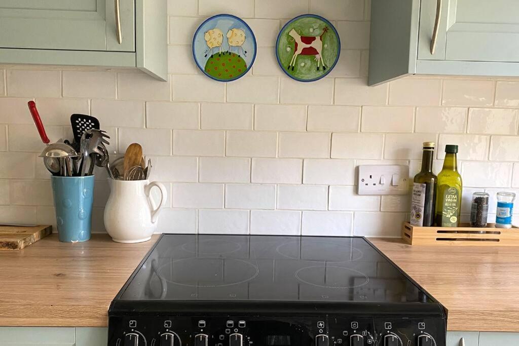 Holiday home 2bd Garden Hideaway In